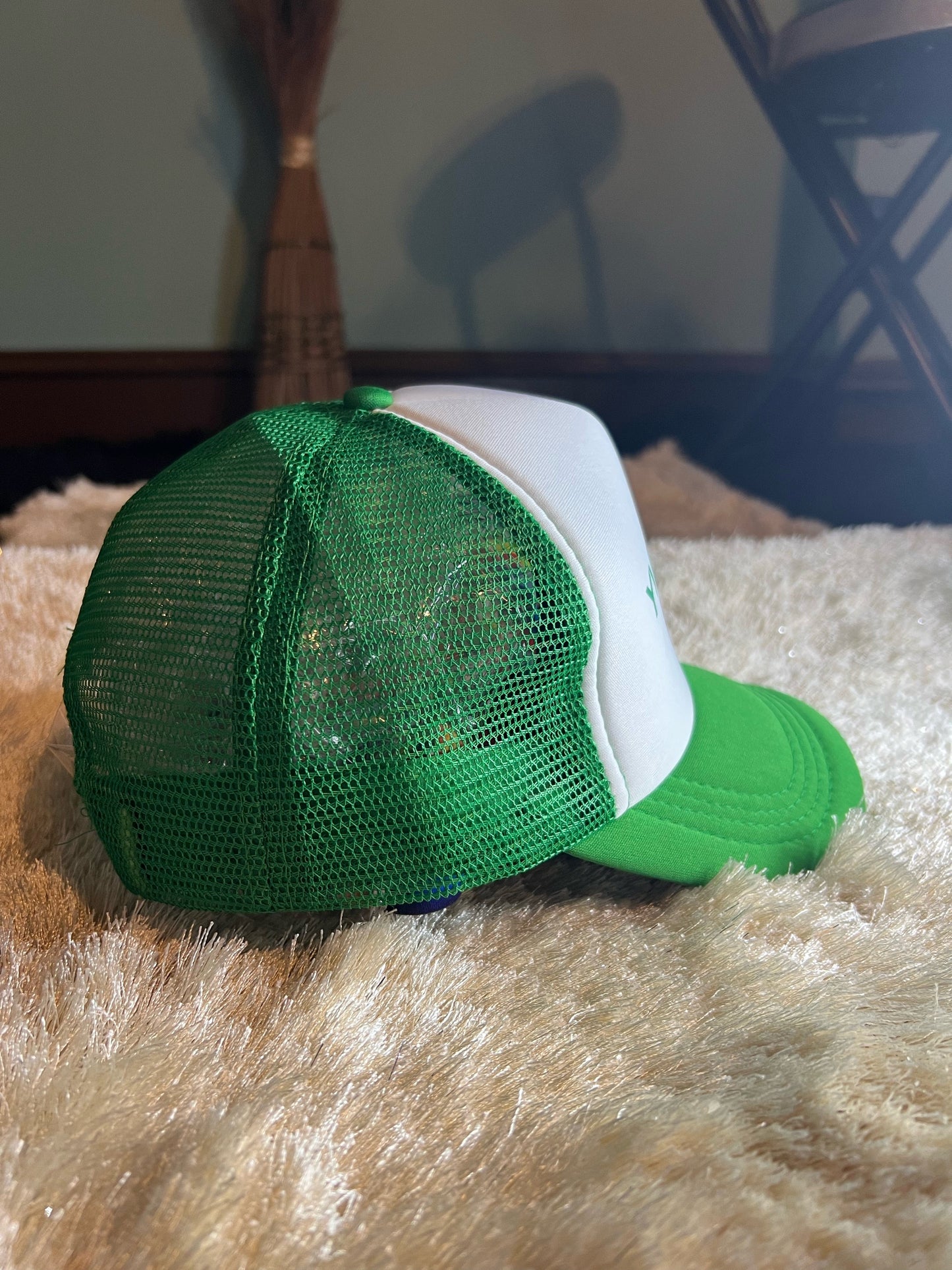 YVE LUXE TRUCKER HAT (GREEN)